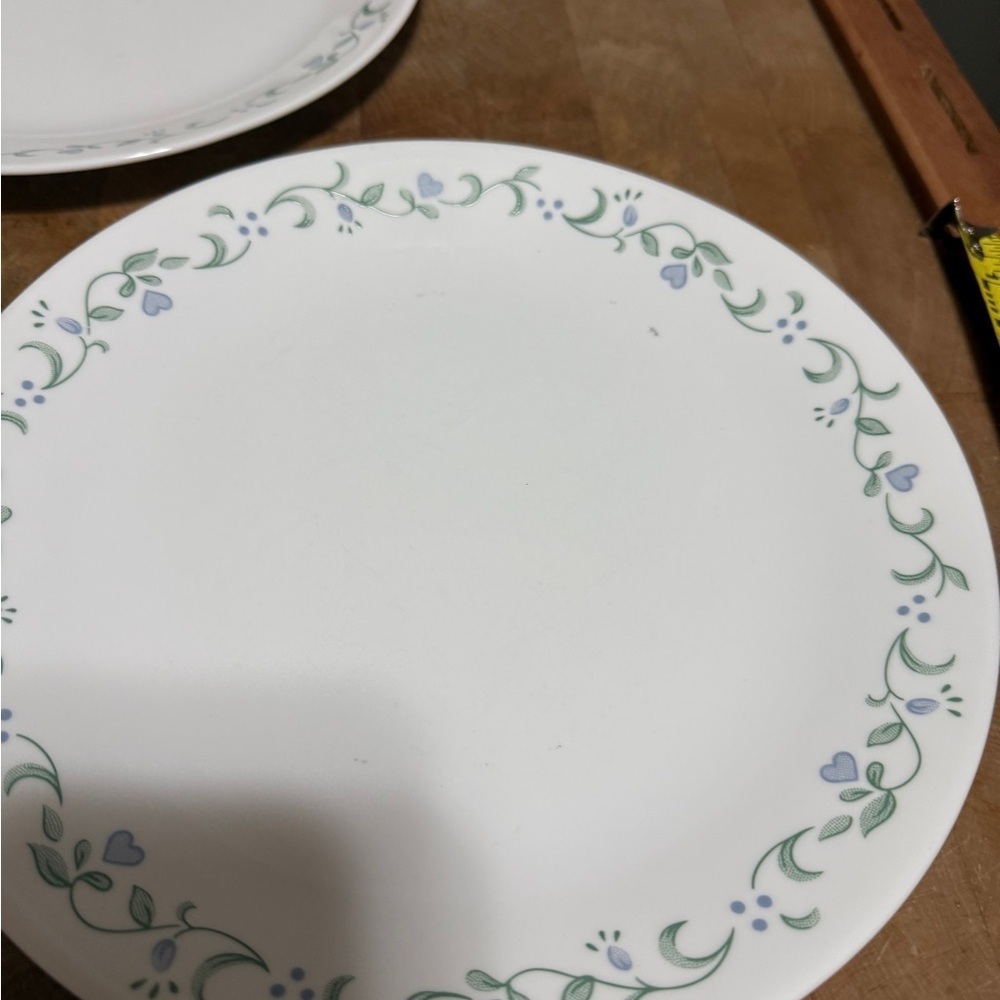 Corelle 10.25 White Dinner Plates Blue Country Cottage Floral Design set of 6 - Picture 6 of 16
